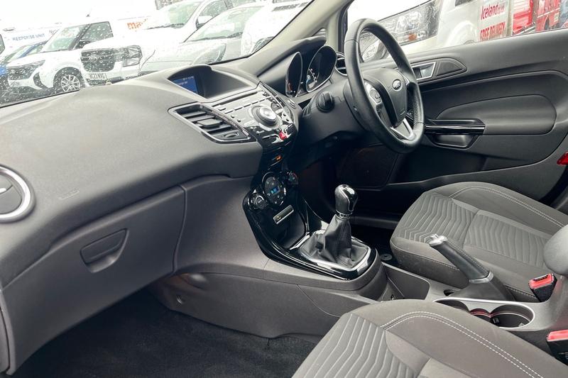 Used Ford Fiesta 2015 for sale - 77785356: Photo 18