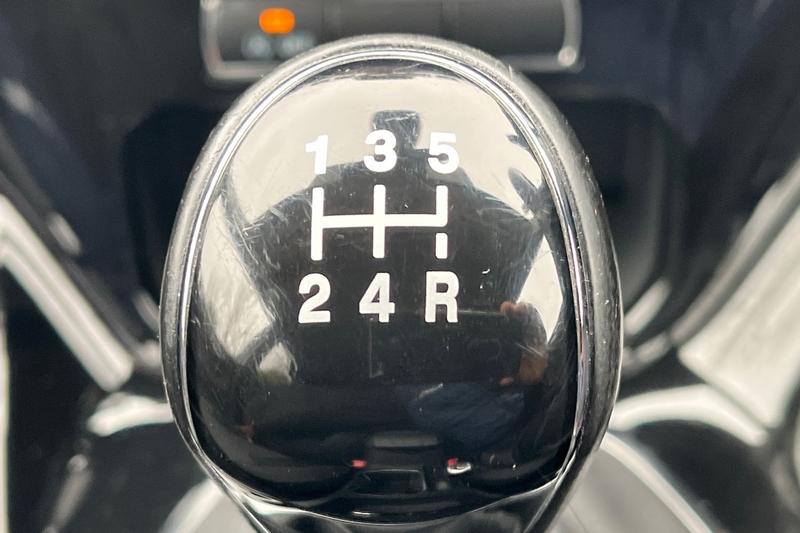 Used Ford Fiesta 2015 for sale - 77785356: Photo 28