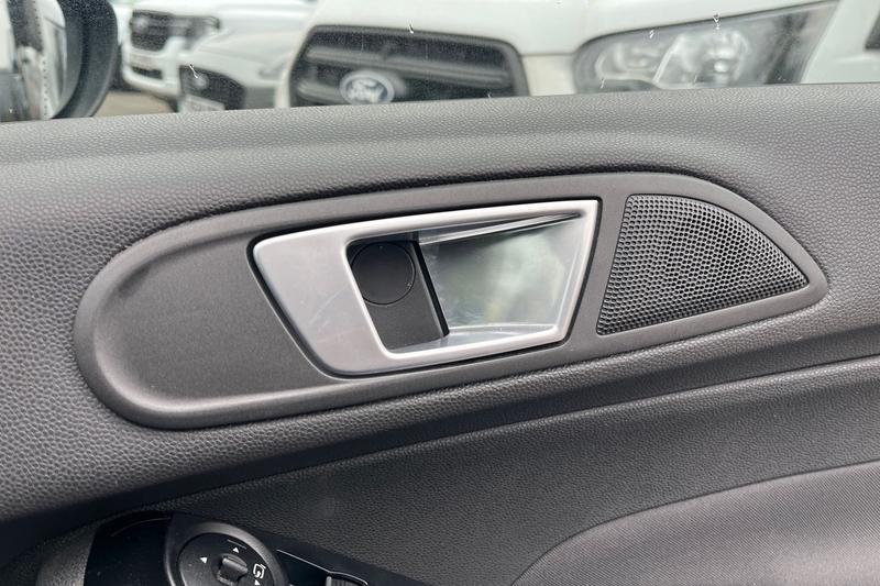 Used Ford Fiesta 2015 for sale - 77785356: Photo 30