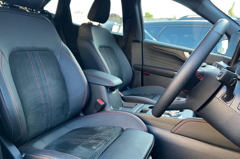 Used Ford Kuga 2025 for sale - 76603393: Photo 17