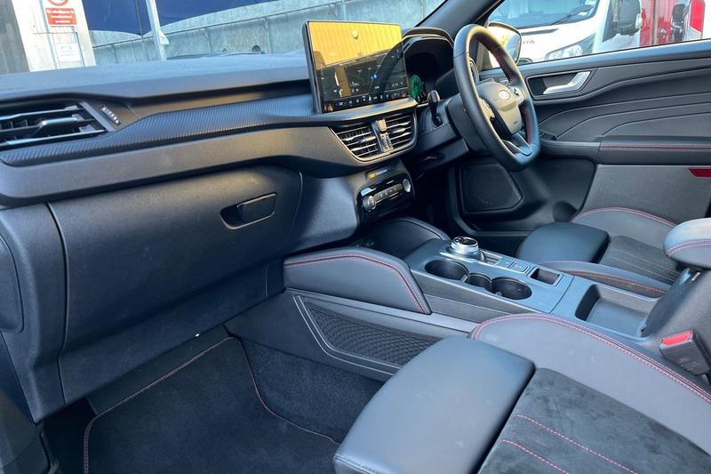 Used Ford Kuga 2025 for sale - 76603393: Photo 18