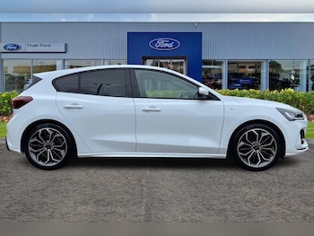 Used Ford Focus 2026 for sale - 79102398: Photo