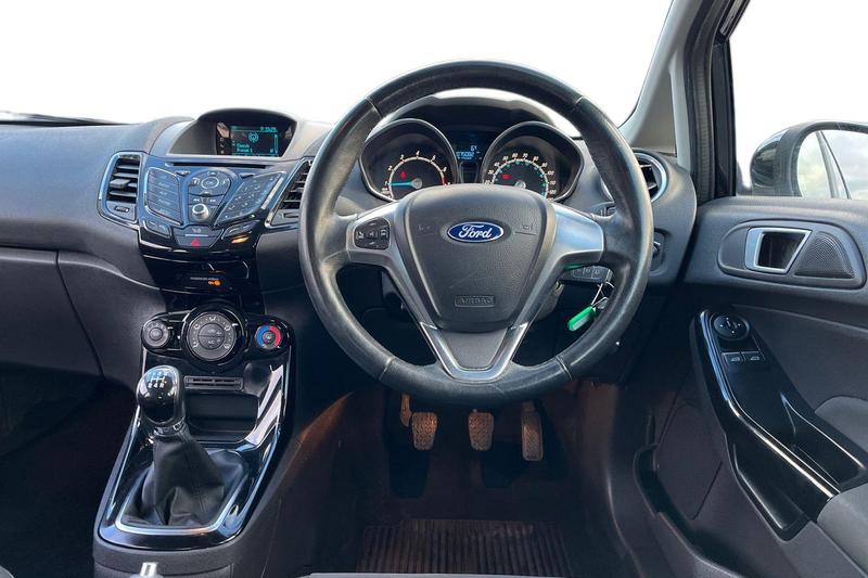 Used Ford Fiesta 2015 for sale - 76631430: Photo 11