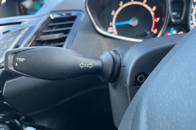 Used Ford Fiesta 2015 for sale - 76631430: Photo 14