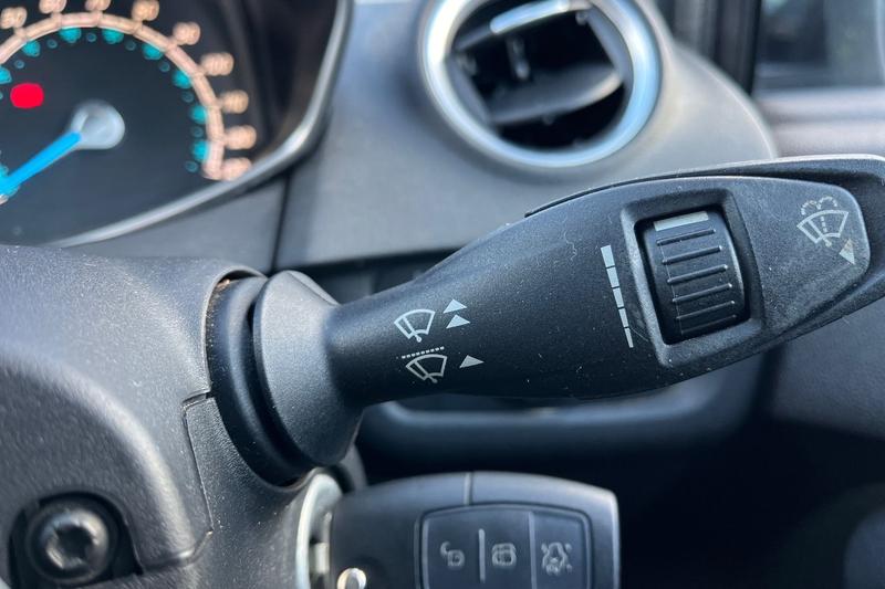 Used Ford Fiesta 2015 for sale - 76631430: Photo 15