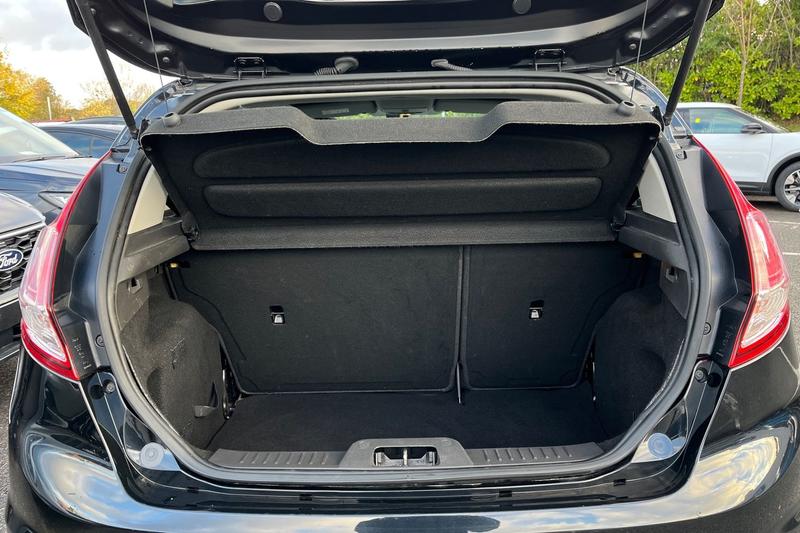 Used Ford Fiesta 2015 for sale - 76631430: Photo 21