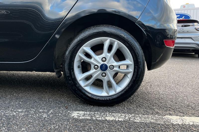 Used Ford Fiesta 2015 for sale - 76631430: Photo 8