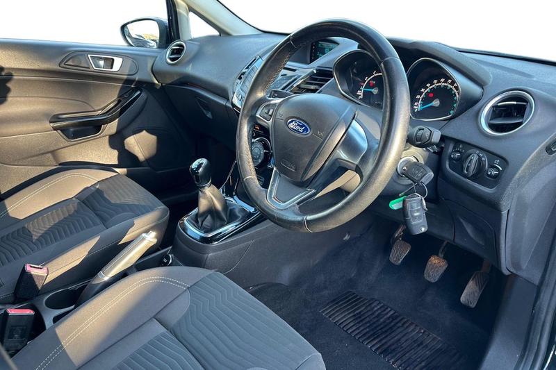Used Ford Fiesta 2015 for sale - 76631430: Photo 9