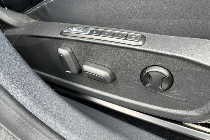 Used Ford Explorer 2025 for sale - 76908785: Photo 31