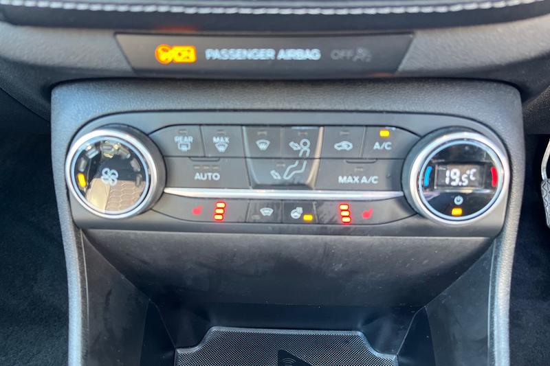 Used Ford Fiesta 2018 for sale - 77951298: Photo 27