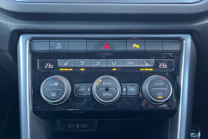 Used Volkswagen T-Roc 2022 for sale - 76895394: Photo 23