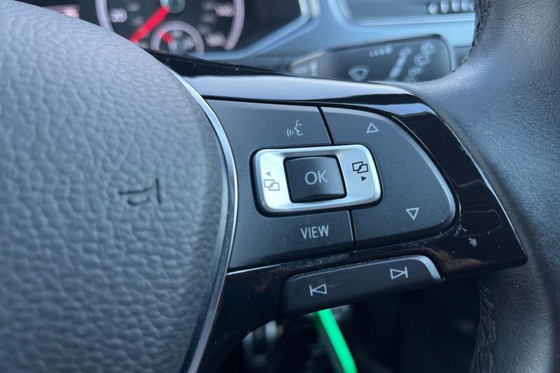 Used Volkswagen T-Roc 2022 for sale - 76895394: Photo 28