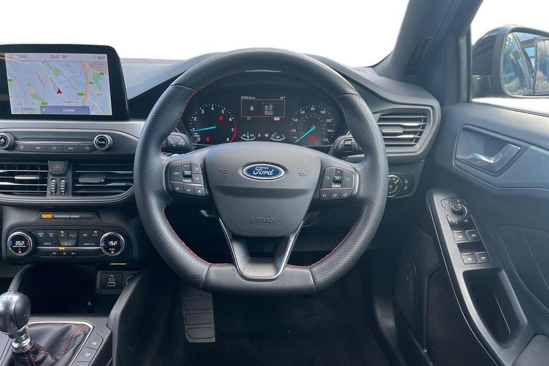 Used Ford Focus 2022 for sale - 76038198: Photo 11
