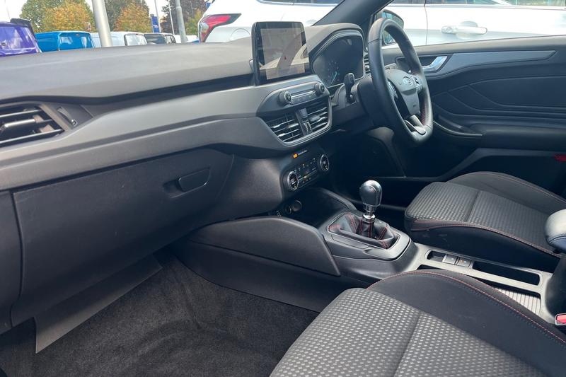 Used Ford Focus 2022 for sale - 76038198: Photo 18
