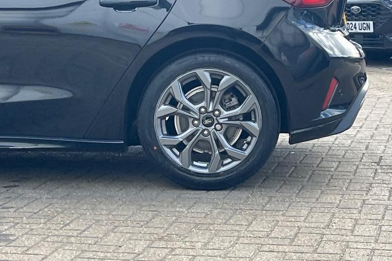 Used Ford Focus 2022 for sale - 76038198: Photo 8