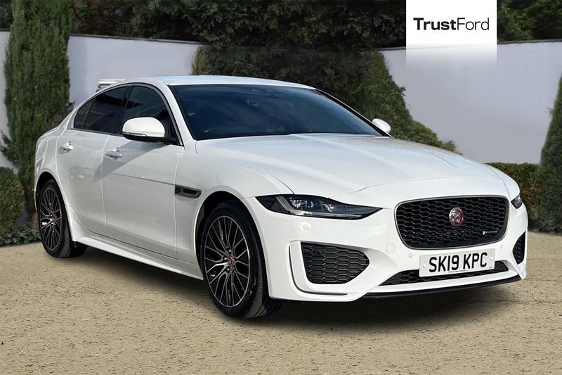 Used Jaguar XE 2019 for sale - 76744293: Photo 1