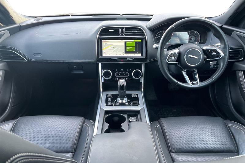 Used Jaguar XE 2019 for sale - 76744293: Photo 10