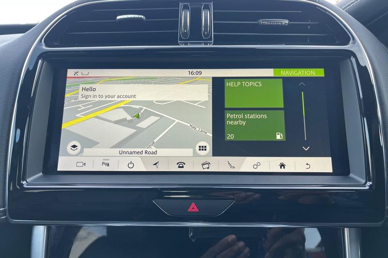 Used Jaguar XE 2019 for sale - 76744293: Photo 29