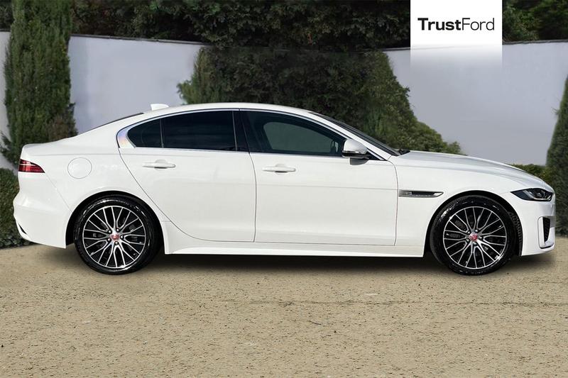 Used Jaguar XE 2019 for sale - 76744293: Photo 3