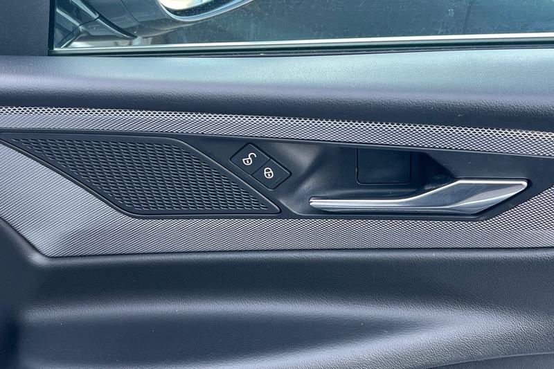 Used Jaguar XE 2019 for sale - 76744293: Photo 34