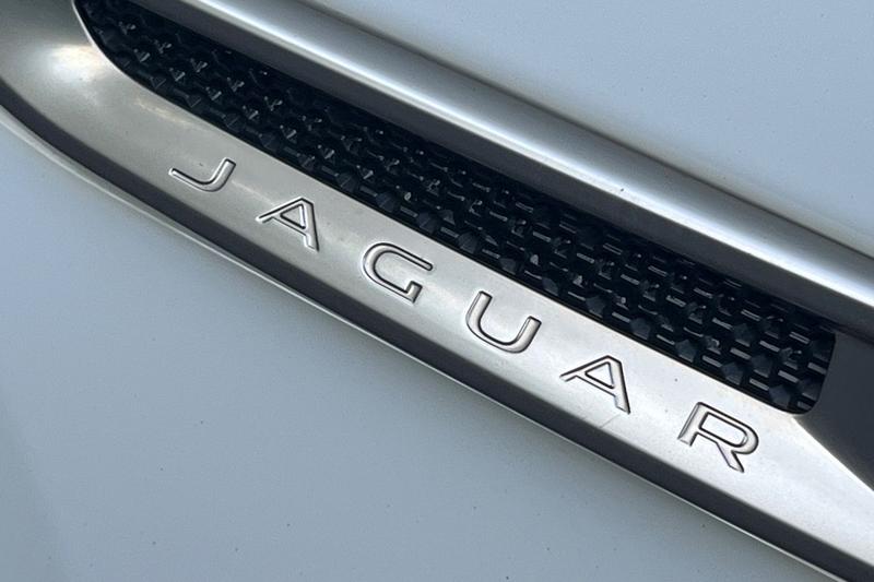 Used Jaguar XE 2019 for sale - 76744293: Photo 38