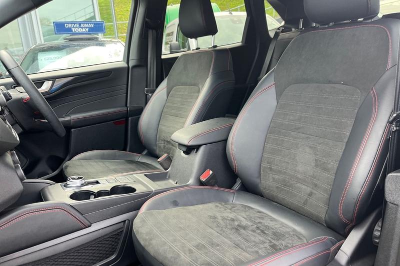 Used Ford Kuga 2023 for sale - 76480316: Photo 19