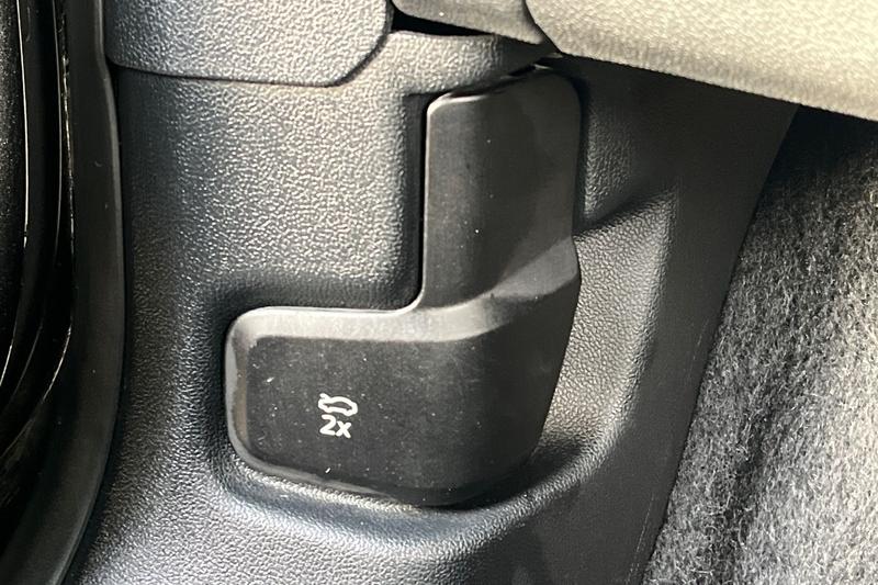 Used Ford Kuga 2020 for sale - 76738869: Photo 37