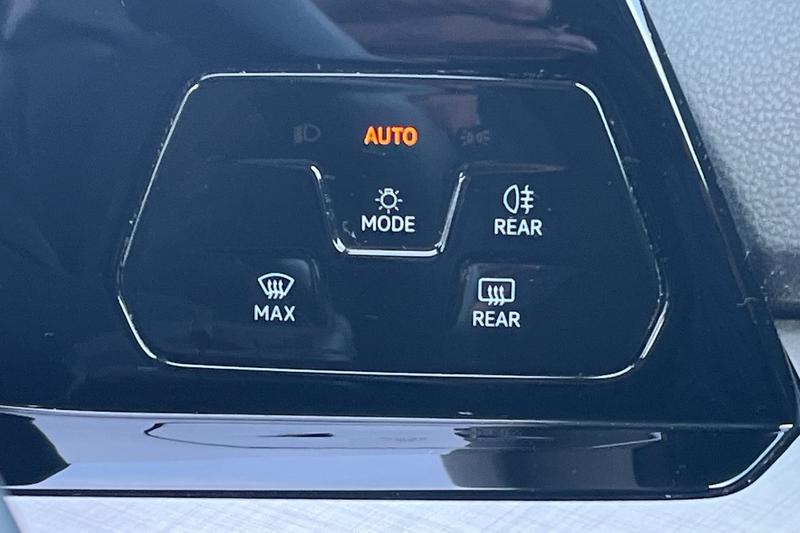 Used Volkswagen Golf 2024 for sale - 77733197: Photo 31