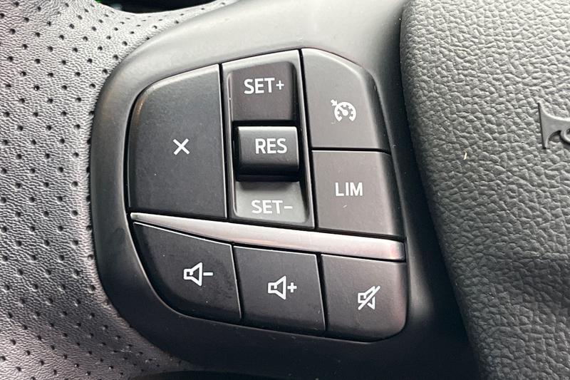 Used Ford Kuga 2023 for sale - 76480311: Photo 35