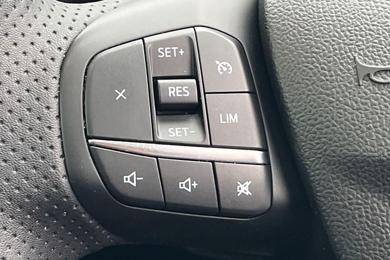 Used Ford Kuga 2022 for sale - 76895391: Photo 28