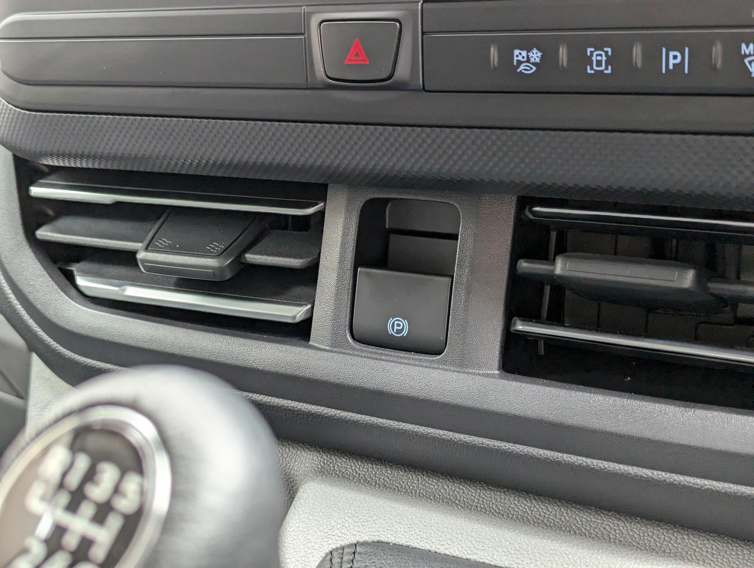 Used Ford Transit Custom 2024 for sale - 76152460: Photo 19