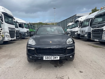 Used Porsche Cayenne 2016 for sale - 75918660: Photo