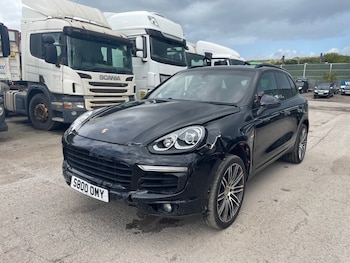 Used Porsche Cayenne 2016 for sale - 75918660: Photo