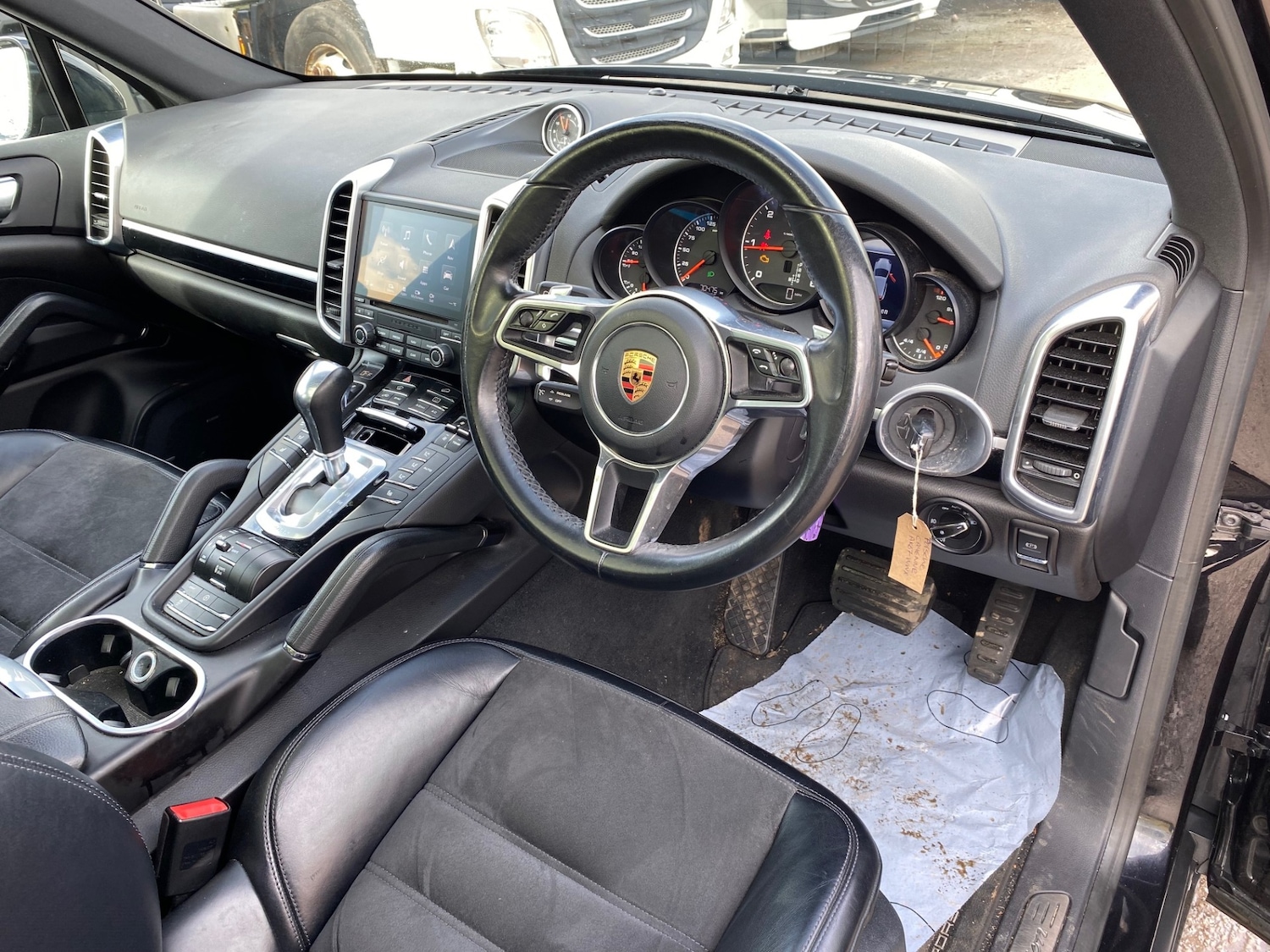 Used Porsche Cayenne 2017 for sale - 77640403: Photo 12