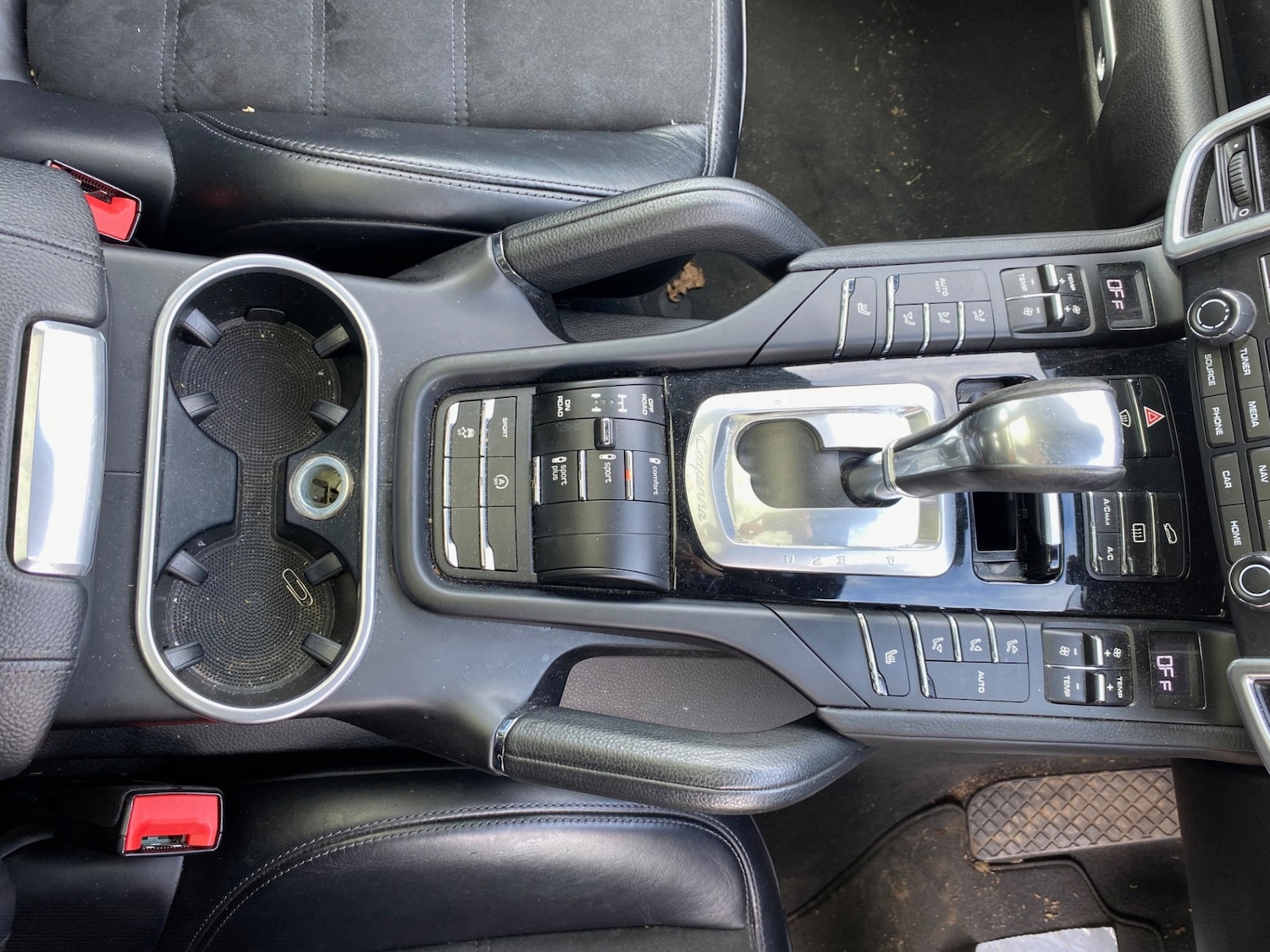 Used Porsche Cayenne 2017 for sale - 77640403: Photo 16