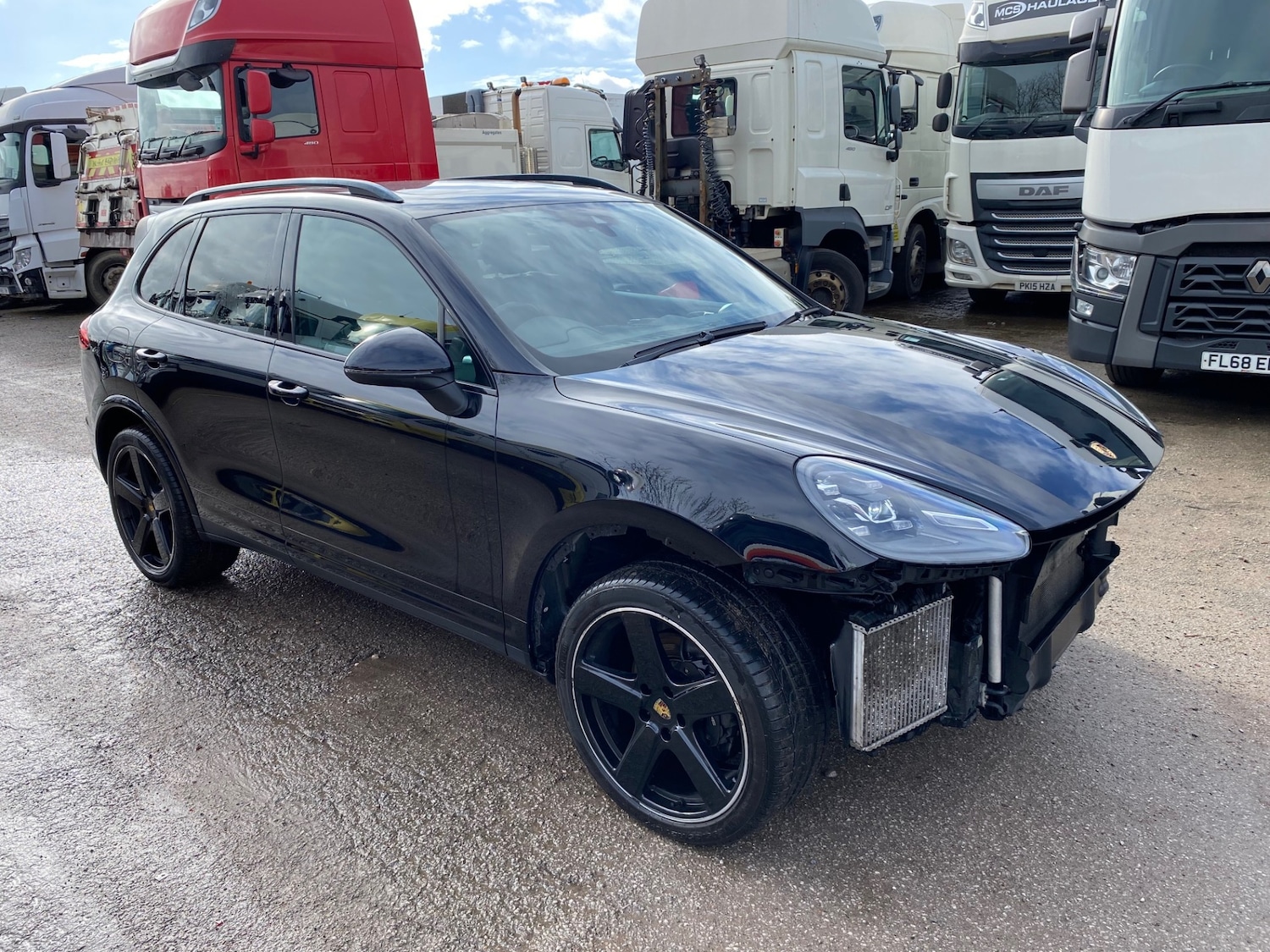 Used Porsche Cayenne 2017 for sale - 77640403: Photo 3