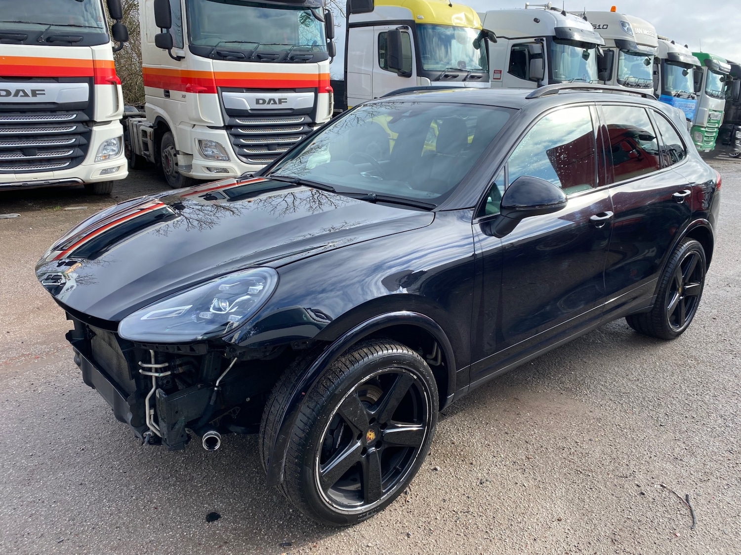 Used Porsche Cayenne 2017 for sale - 77640403: Photo 4