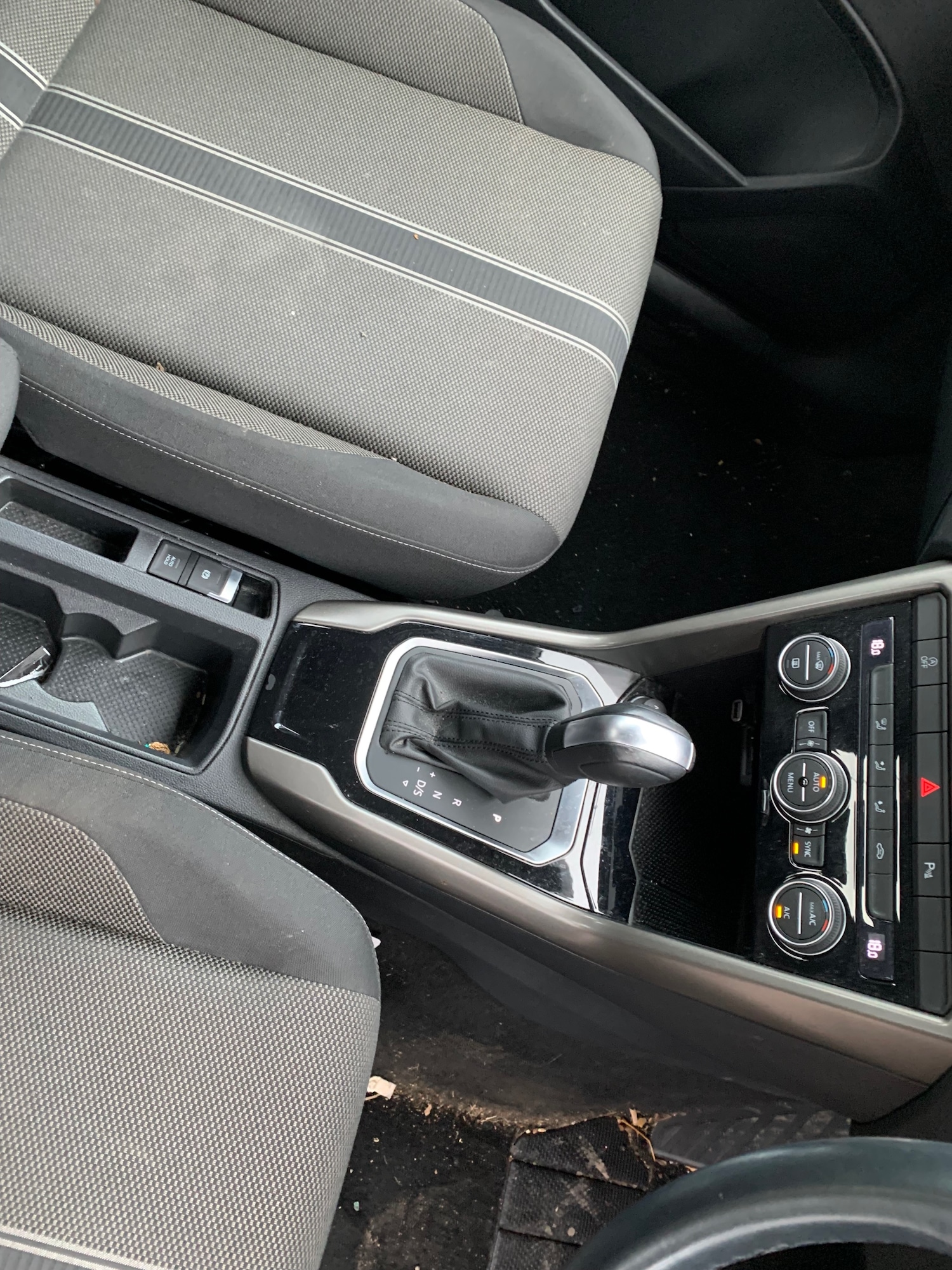 Used Volkswagen T-Roc 2020 for sale - 77353820: Photo 8