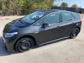 Used Volkswagen ID.3 2023 for sale - 79611534: Photo