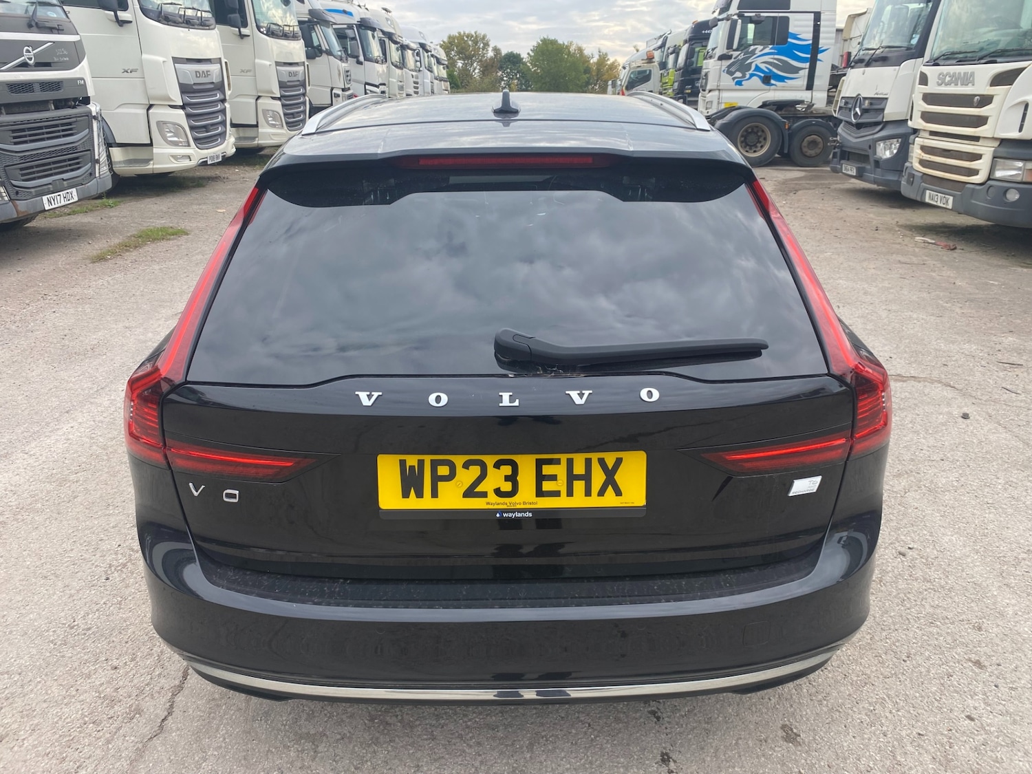 Used Volvo V90 2023 for sale - 76121225: Photo 11