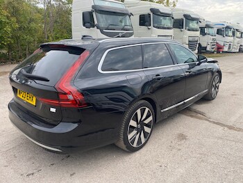 Used Volvo V90 2023 for sale - 76121225: Photo 2