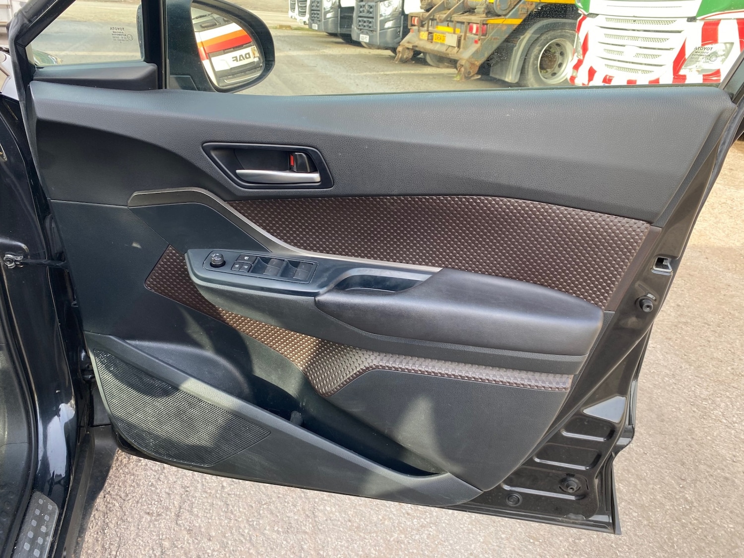 Used Toyota C-HR 2022 for sale - 77663503: Photo 19