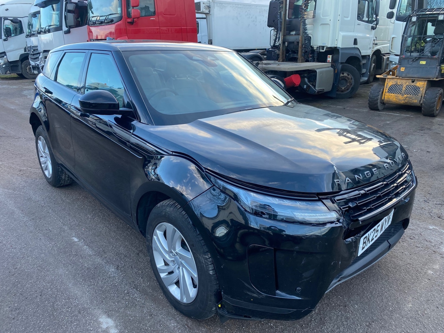 Used Land Rover Range Rover Evoque 2025 for sale - 77311129: Photo 2