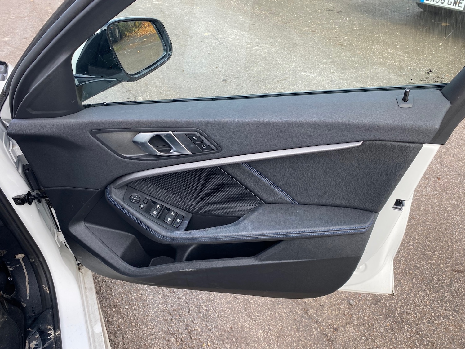 Used BMW 1 Series 2024 for sale - 76352241: Photo 15