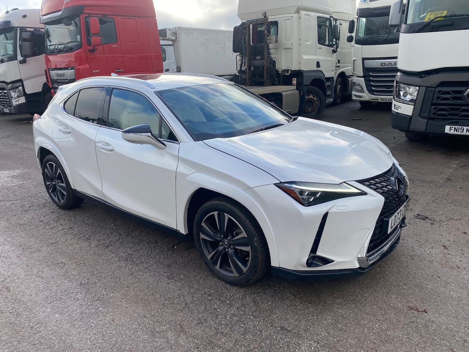 Used Lexus UX 2023 for sale - 77196668: Photo 2