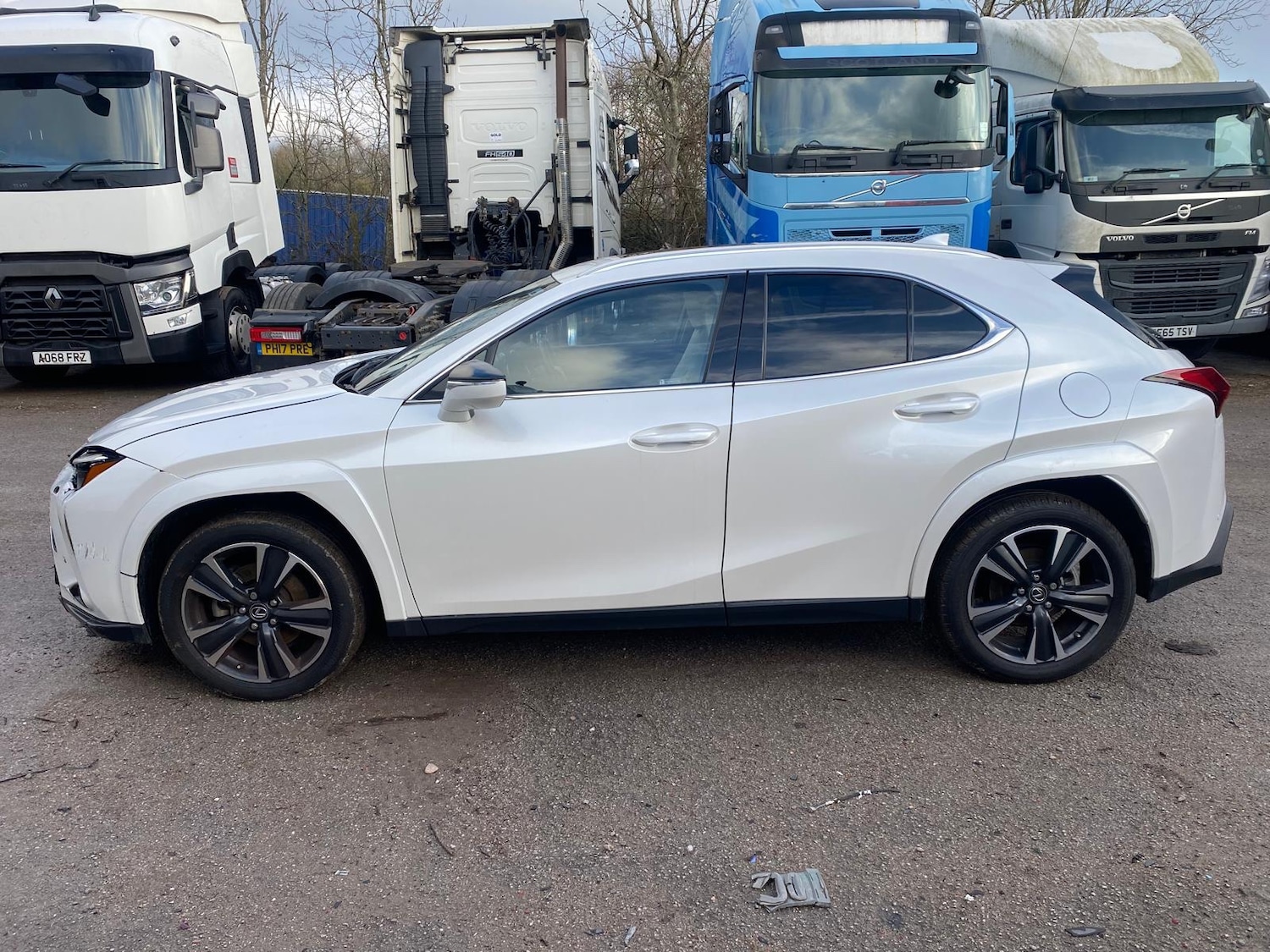 Used Lexus UX 2023 for sale - 77196668: Photo 4