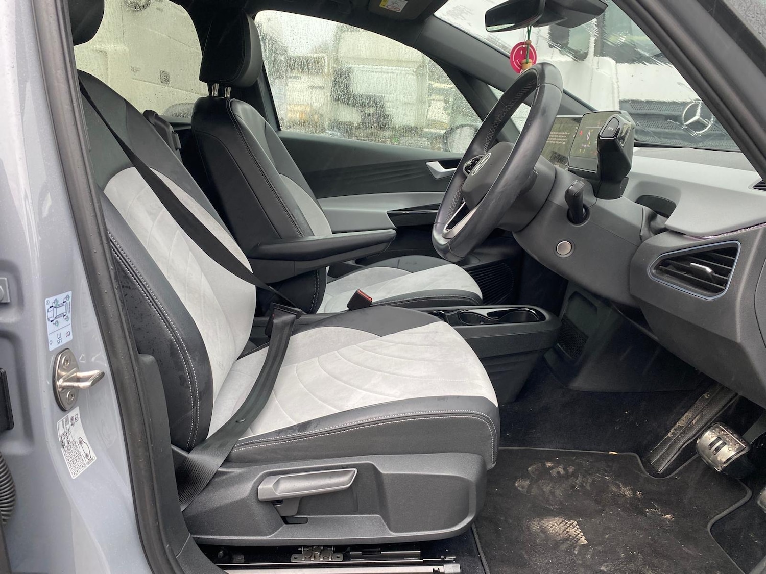 Used Volkswagen ID.3 2023 for sale - 76777459: Photo 12