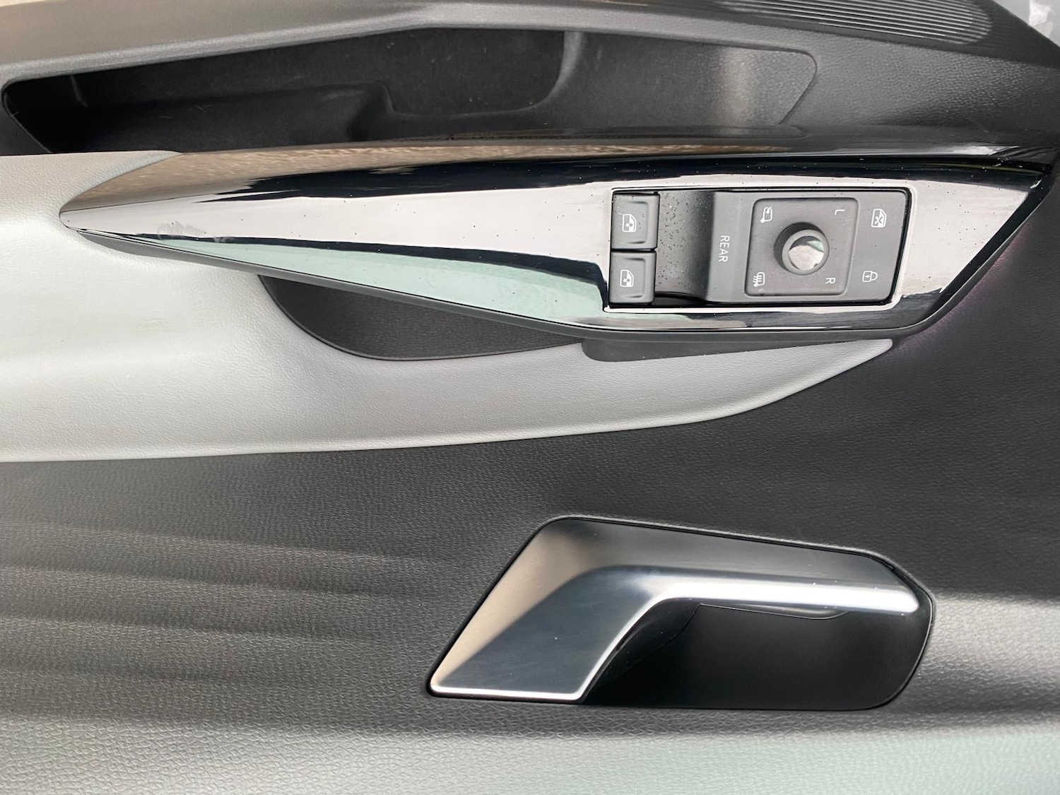 Used Volkswagen ID.3 2023 for sale - 76777459: Photo 14