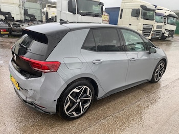 Used Volkswagen ID.3 2023 for sale - 76777459: Photo