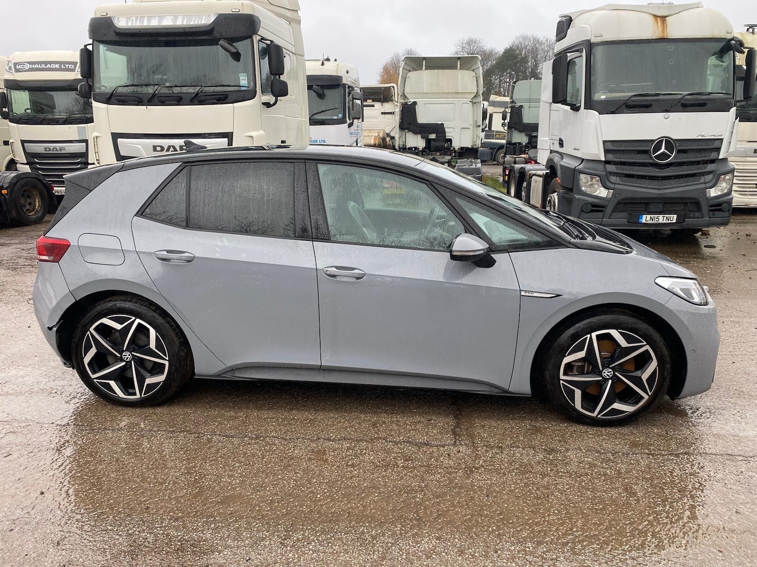 Used Volkswagen ID.3 2023 for sale - 76777459: Photo 5